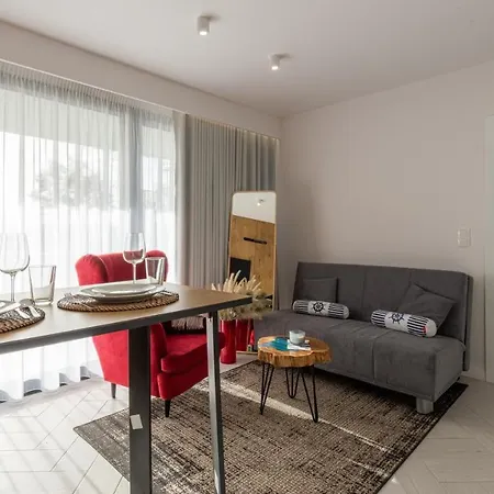 Sea&lake, Sun & Snow Мельно