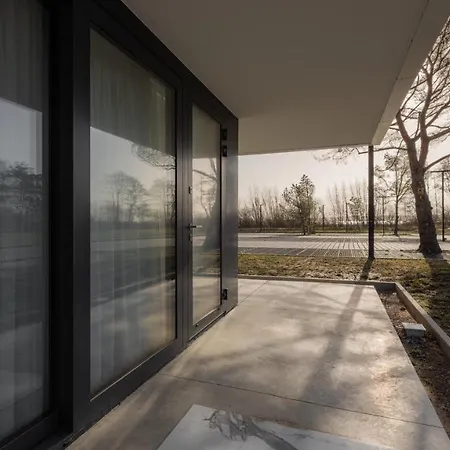 Sea&lake, Sun & Snow Апартаменты *