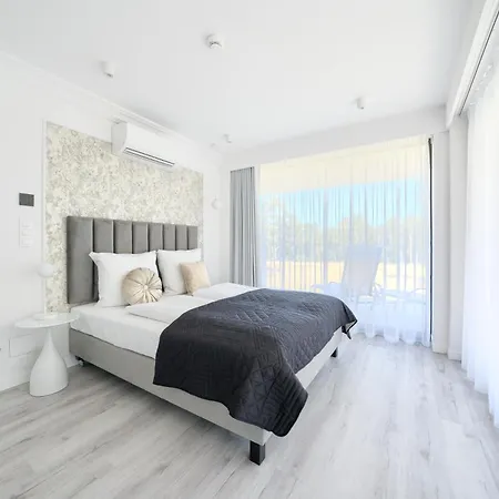 Sea&lake, Sun & Snow Апартаменты Мельно